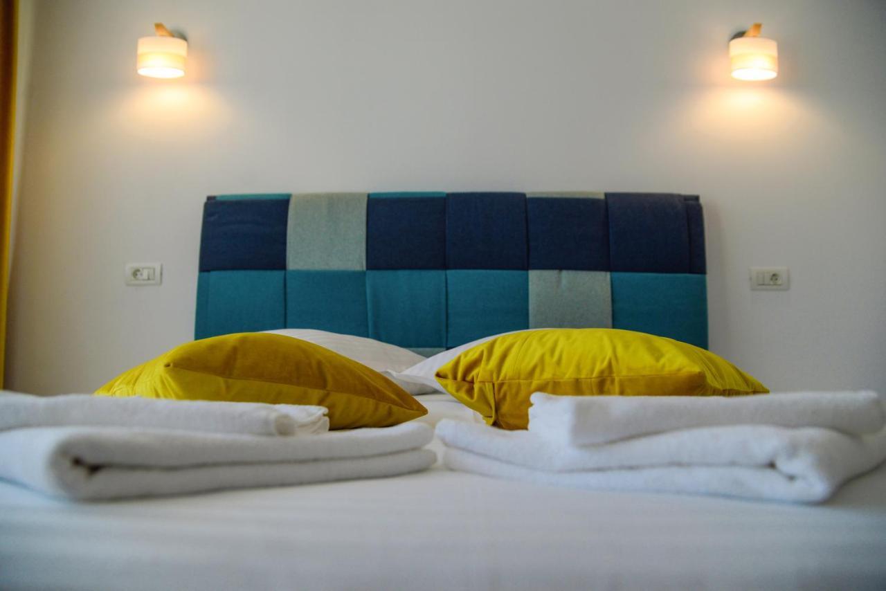 Bliss Dubova Bed & Breakfast Bagian luar foto