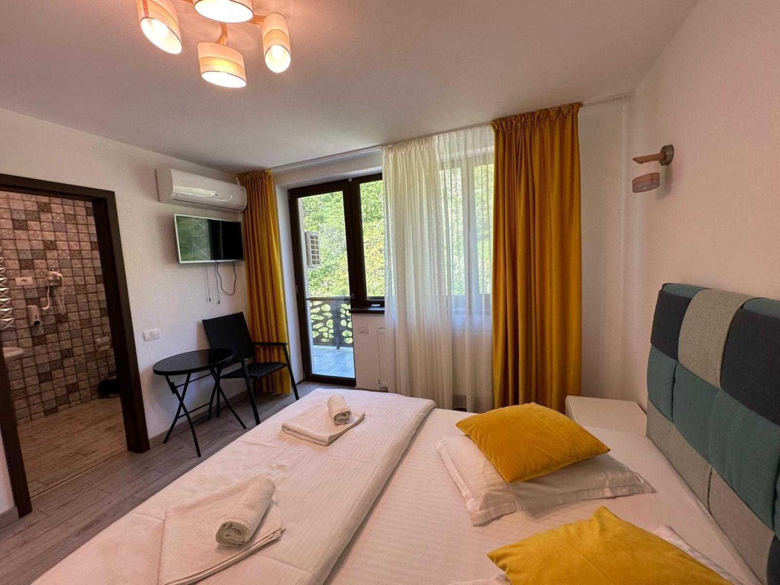 Bliss Dubova Bed & Breakfast Bagian luar foto