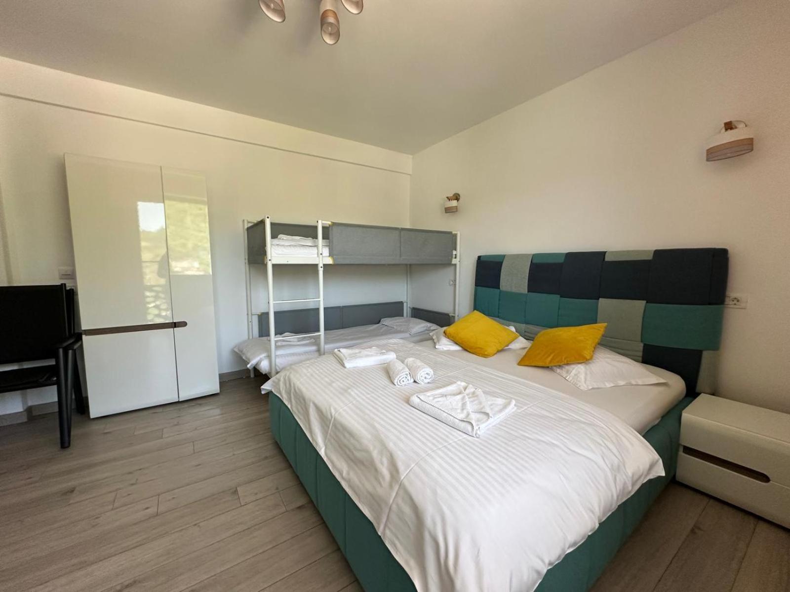 Bliss Dubova Bed & Breakfast Bagian luar foto