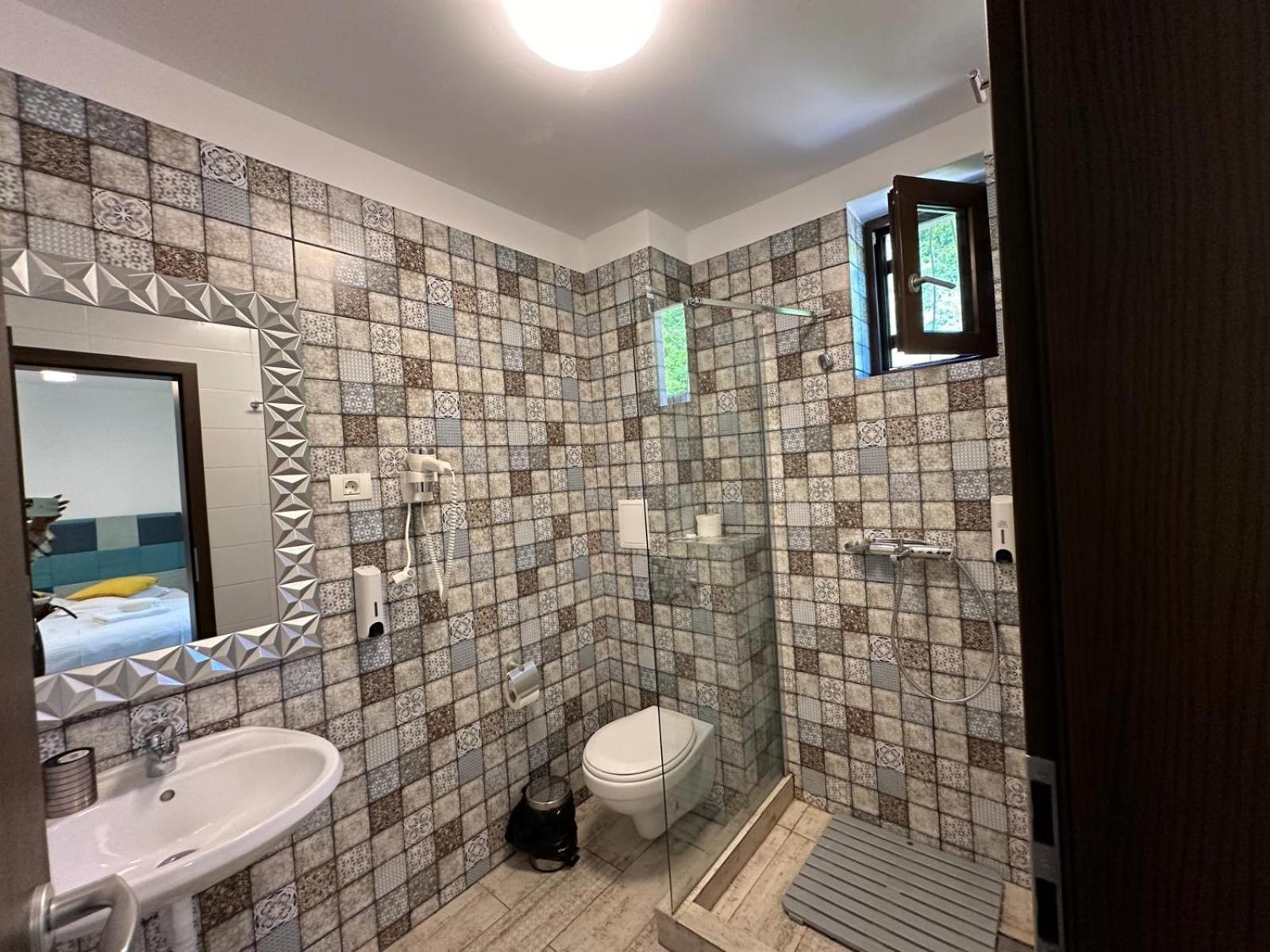 Bliss Dubova Bed & Breakfast Bagian luar foto